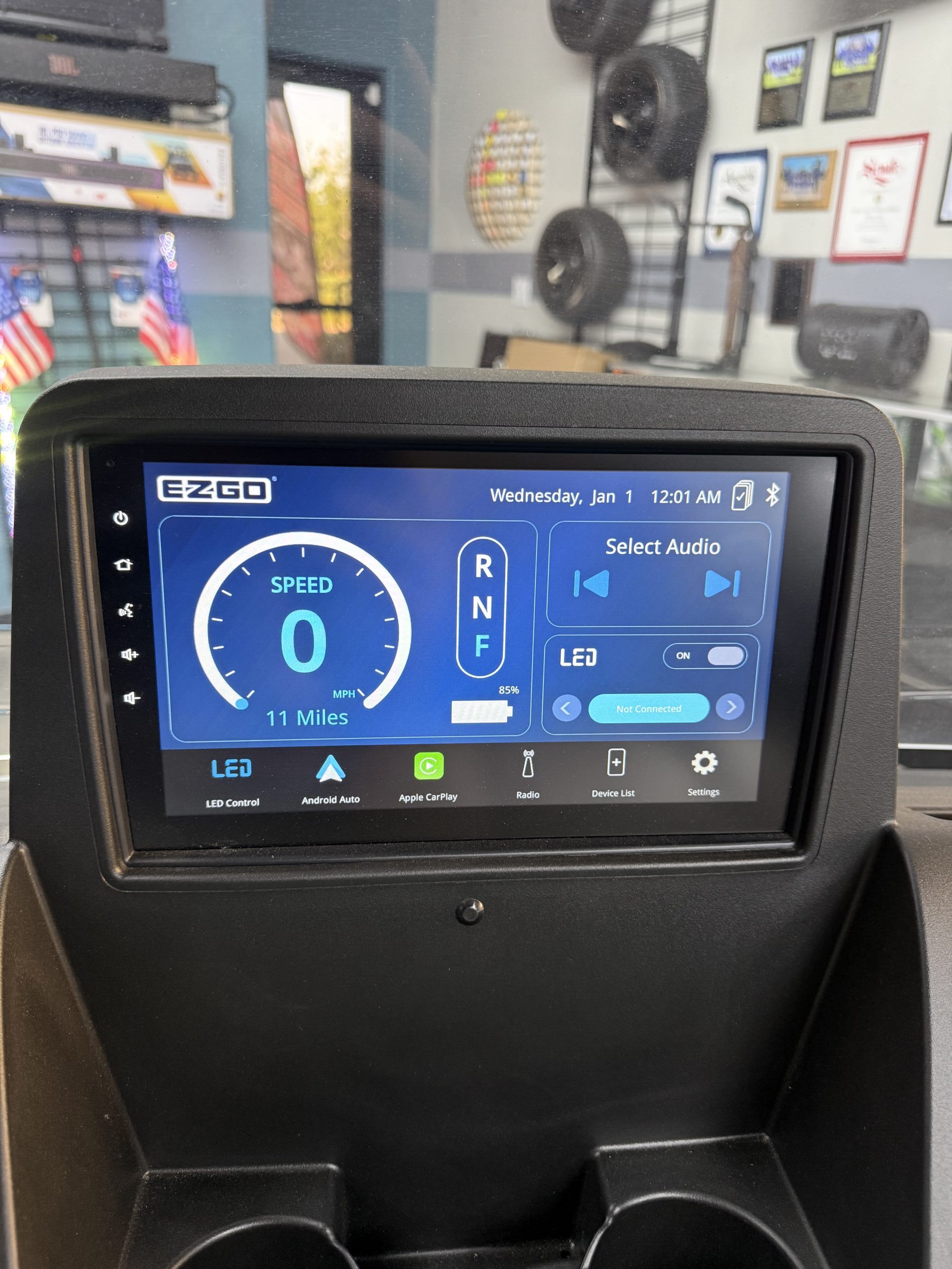 
								2026 E-Z-GO RXV 4 Summit XT Elite Lithium full									