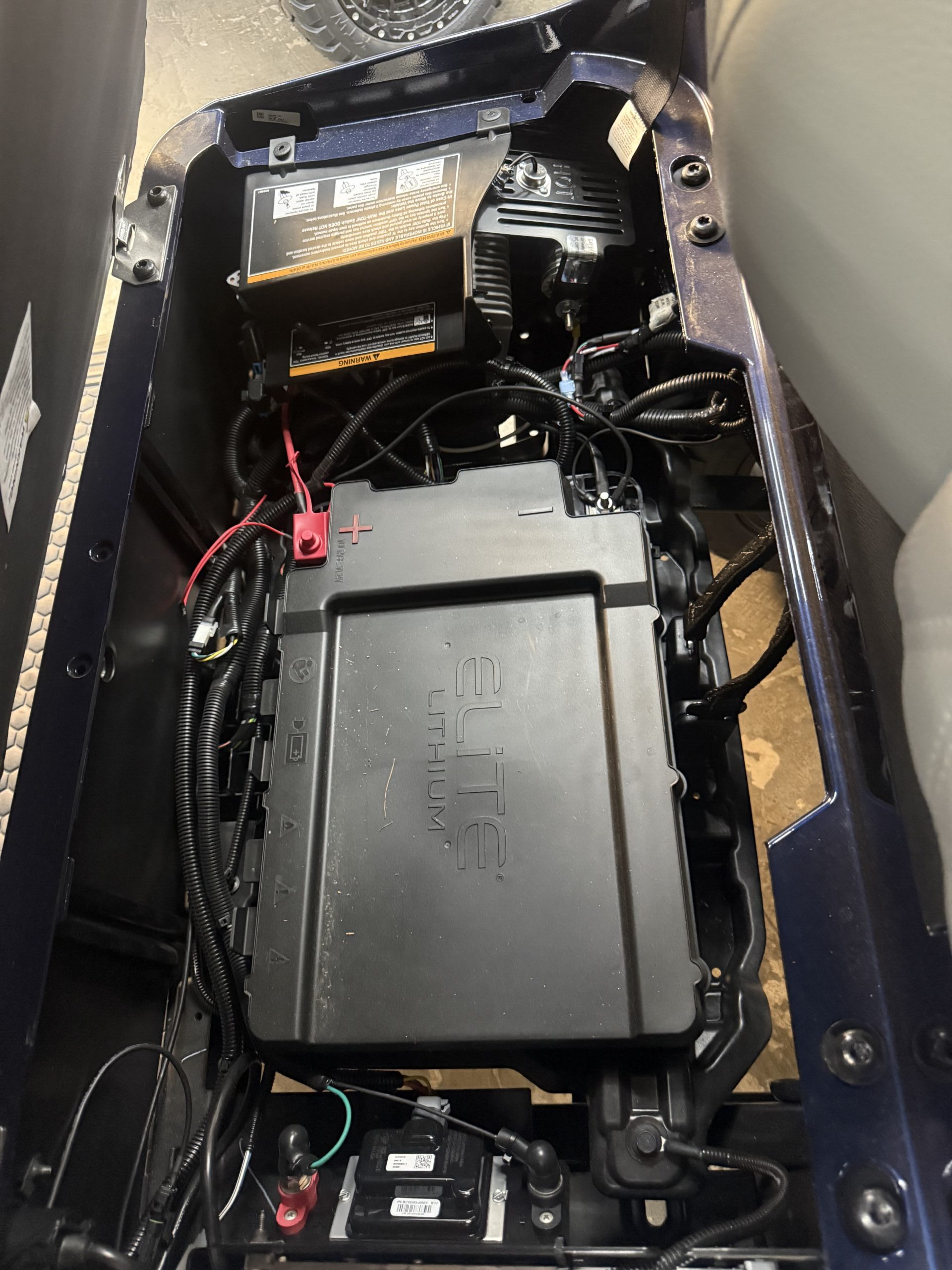
								2026 E-Z-GO RXV 4 Summit XTL Elite Lithium full									