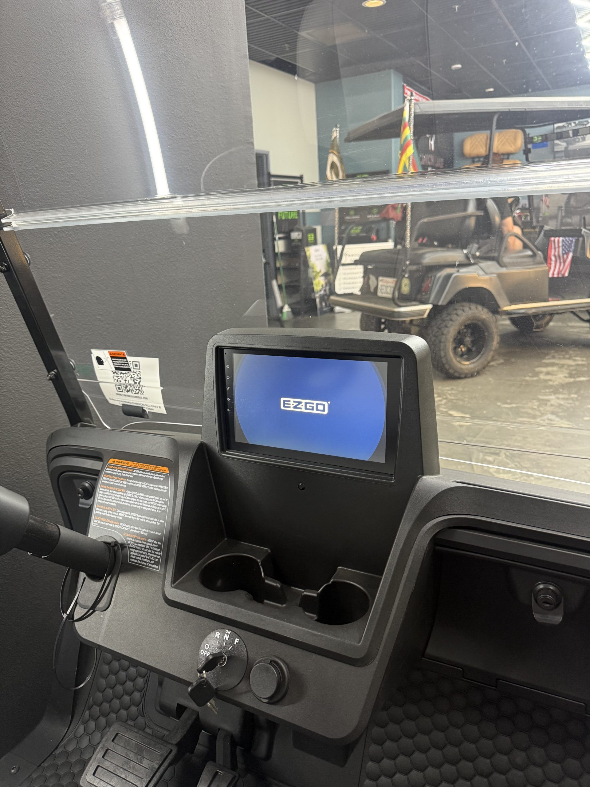 
								2026 E-Z-GO RXV 4 Summit XT Elite Lithium full									