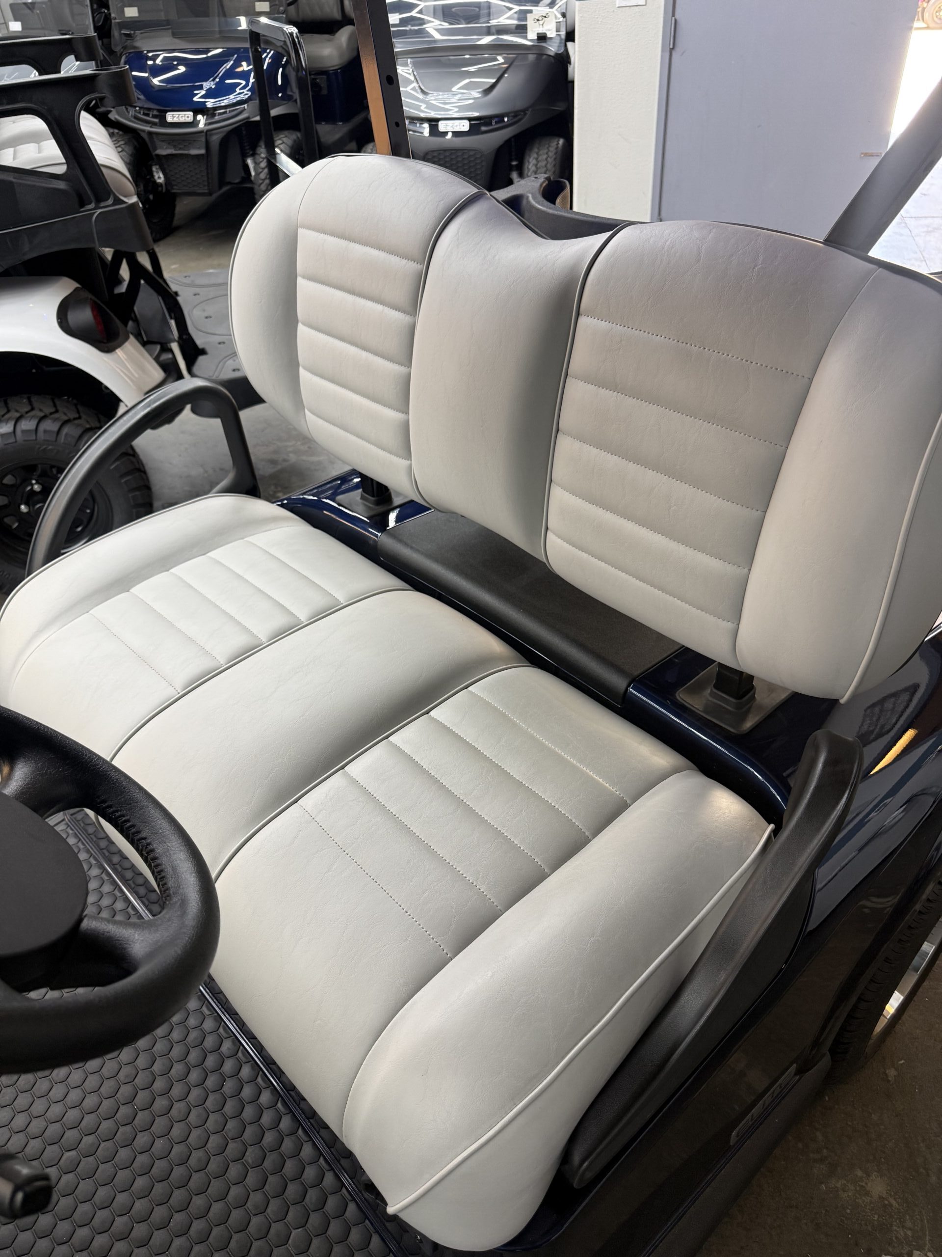 
								2026 E-Z-GO Freedom RXV ELiTE Lithium full									