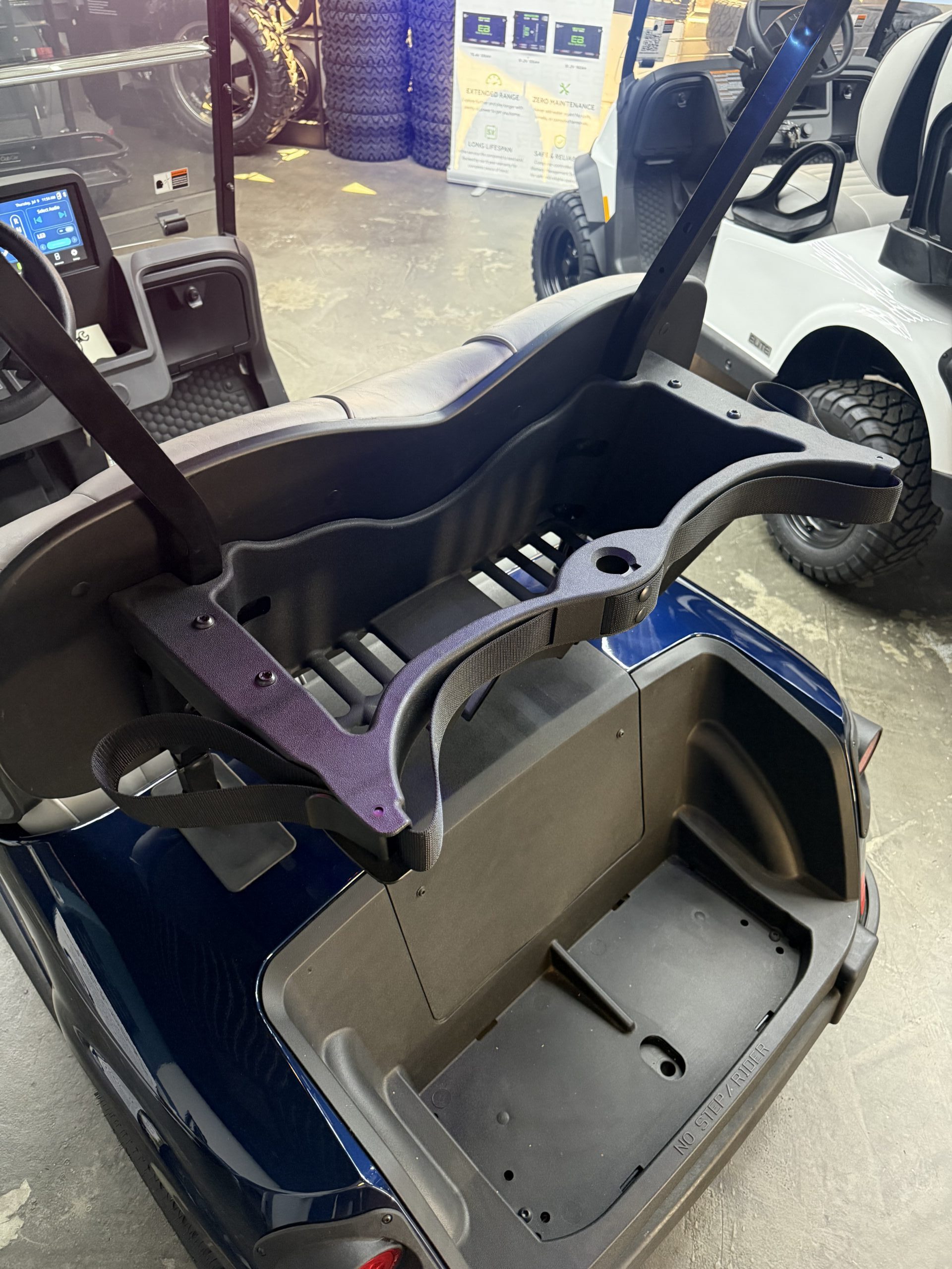 
								2026 E-Z-GO Freedom RXV ELiTE Lithium full									