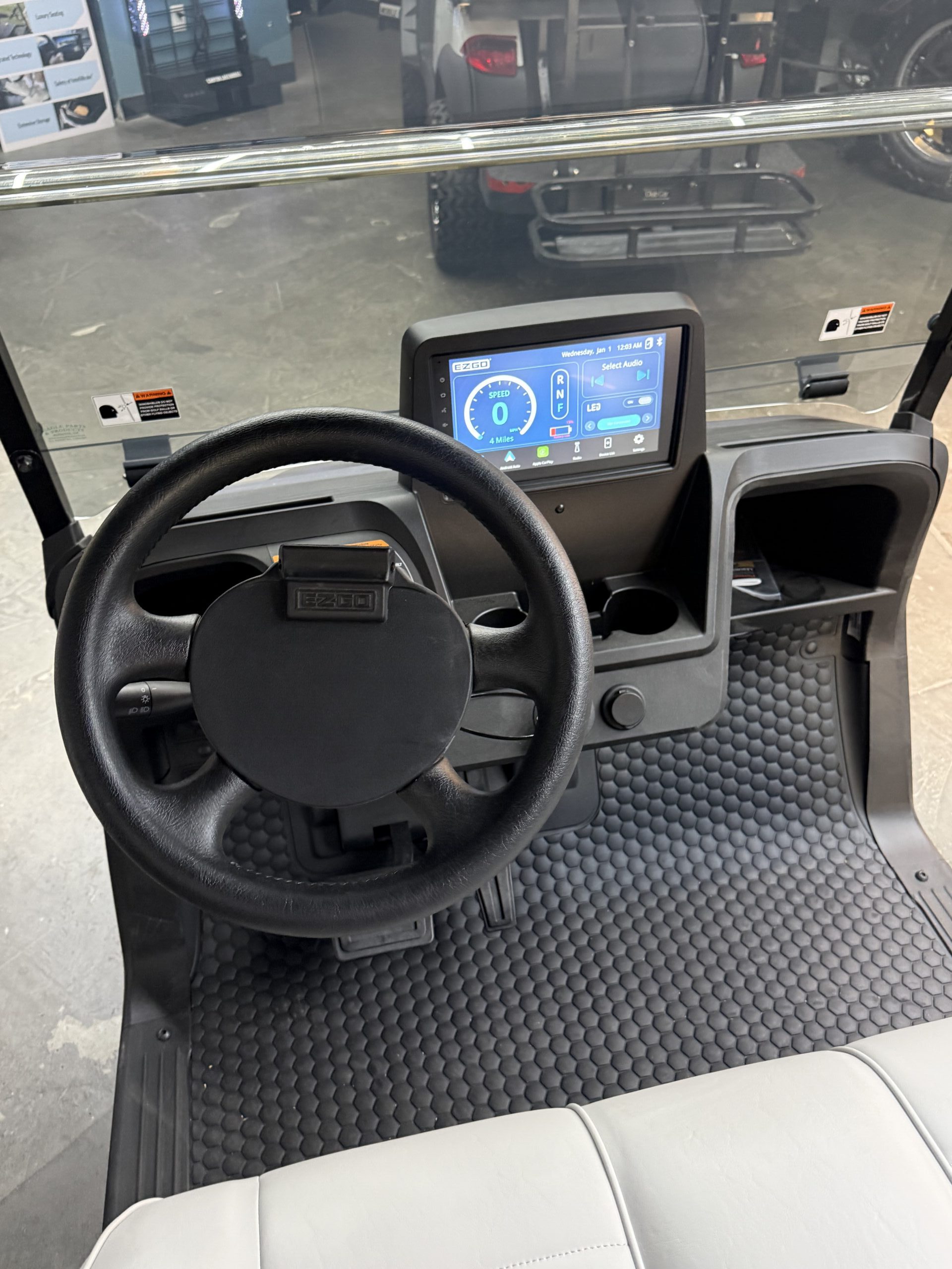 
								2026 E-Z-GO Freedom RXV ELiTE Lithium full									