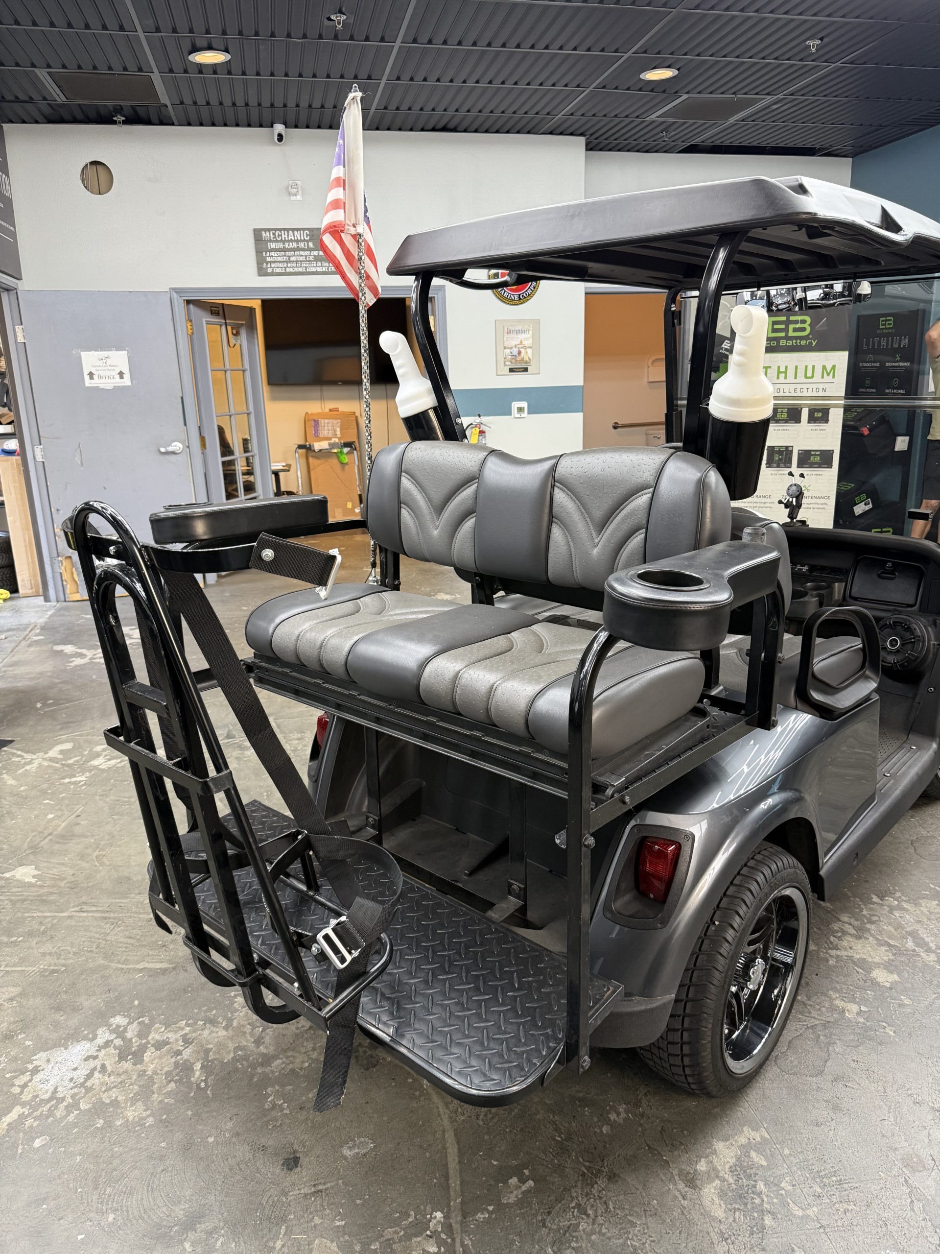 
								2018 E-Z-GO Freedom RXV full									